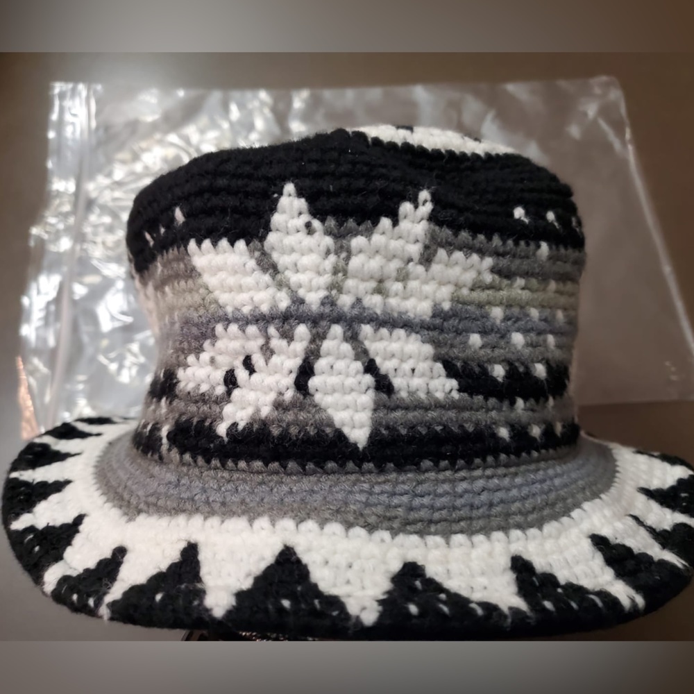 Supreme Knit Bucket Hat